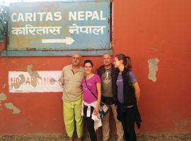 Nepal: i primi 4 infermieri a Katmandu